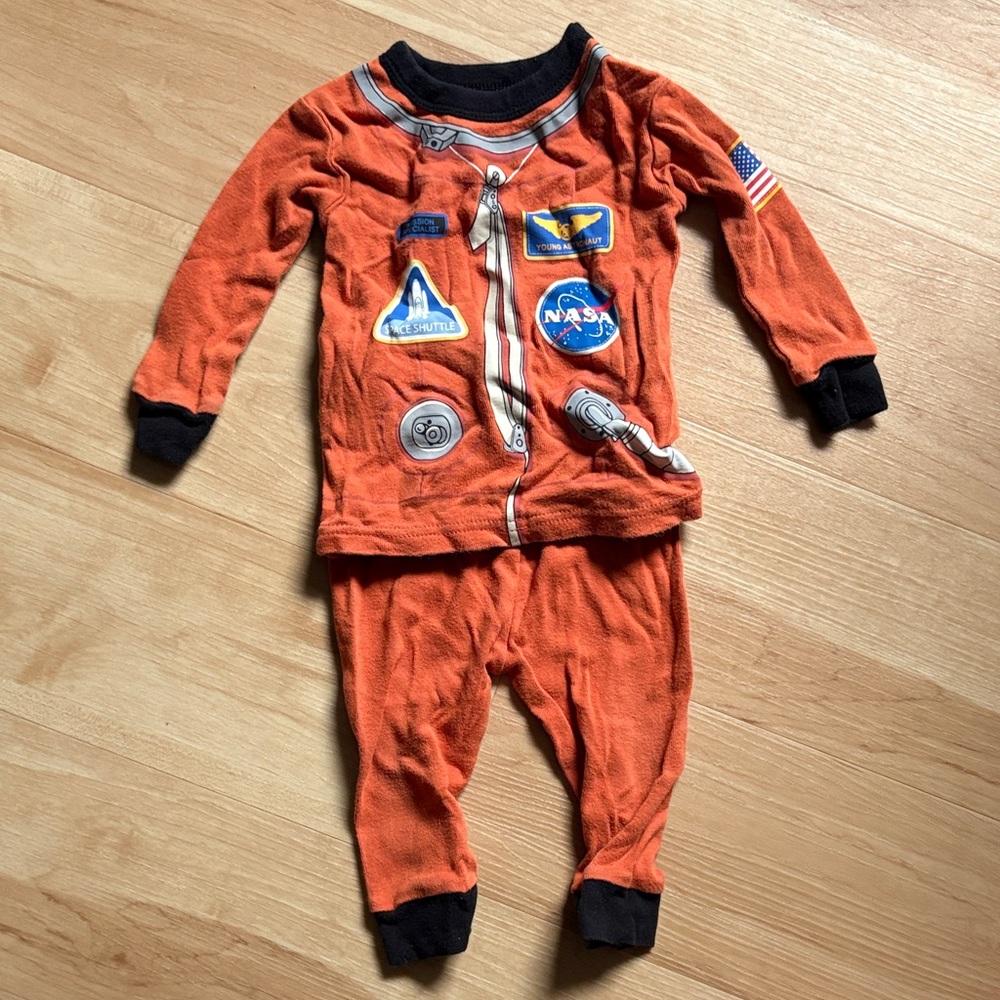 GAP Organic Astronaut Pajama - Orange 6-12 M